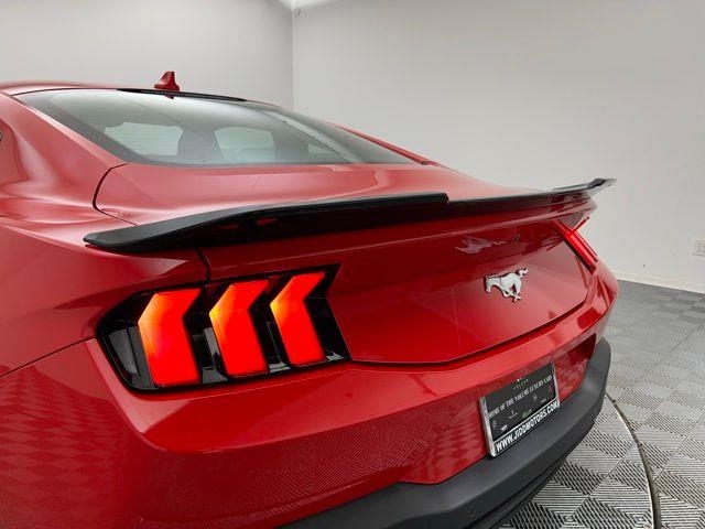 2024 Ford Mustang EcoBoost RWD