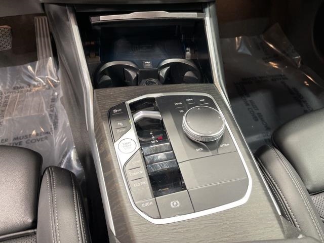 2024 BMW 3 Series 330i xDrive AWD