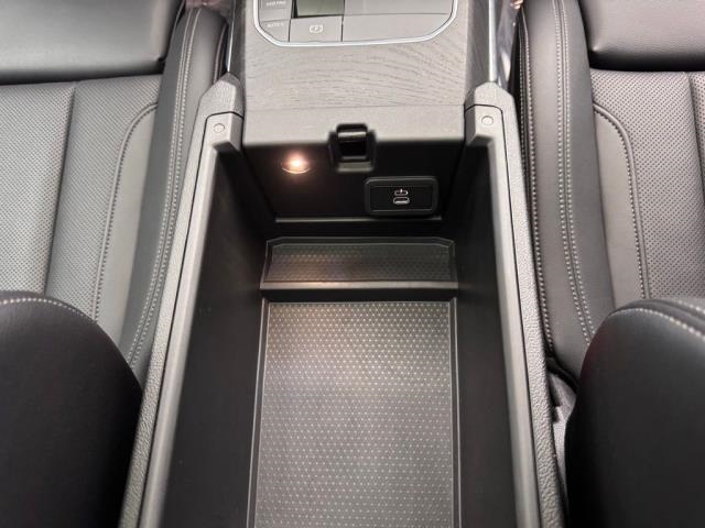 2024 BMW 3 Series 330i xDrive AWD