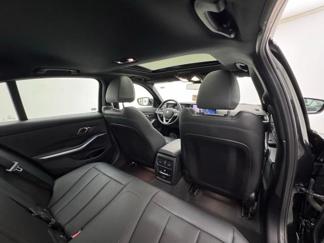 2024 BMW 3 Series 330i xDrive AWD