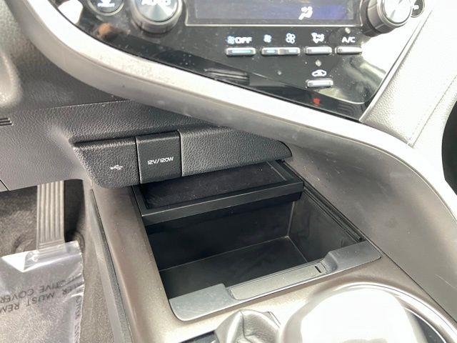 2024 Toyota Camry SE FWD