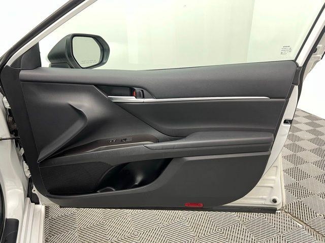 2024 Toyota Camry SE FWD