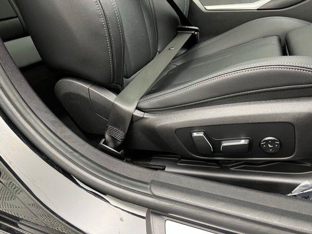 2024 BMW 3 Series 330i xDrive AWD