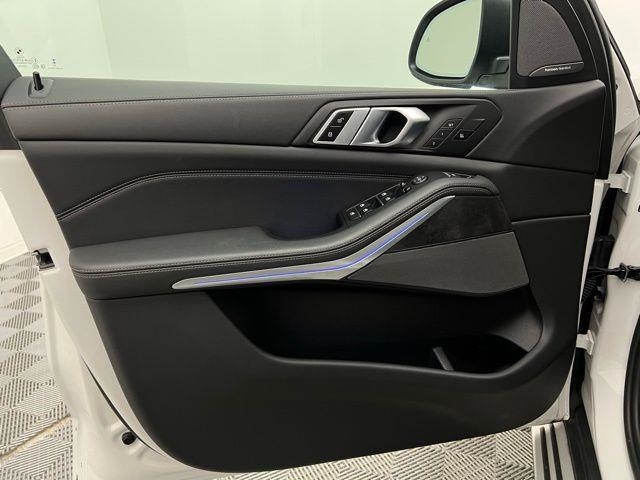 2024 BMW X5 xDrive40i AWD