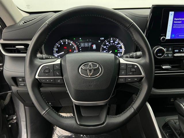2024 Toyota Highlander LE AWD
