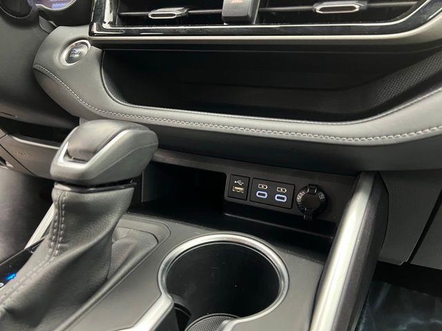 2024 Toyota Highlander LE AWD