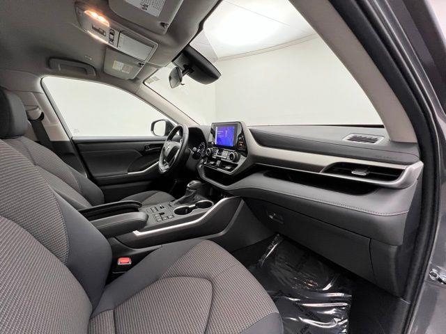 2024 Toyota Highlander LE AWD