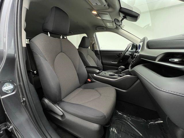 2024 Toyota Highlander LE AWD