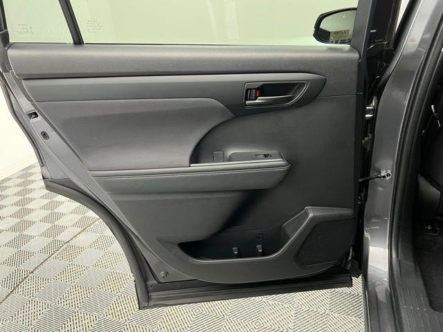 2024 Toyota Highlander LE AWD