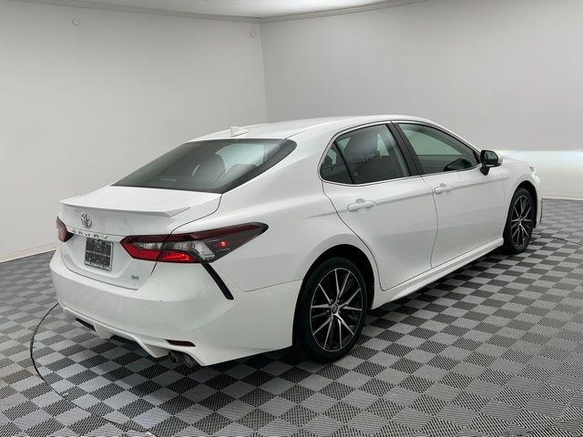 2024 Toyota Camry SE FWD