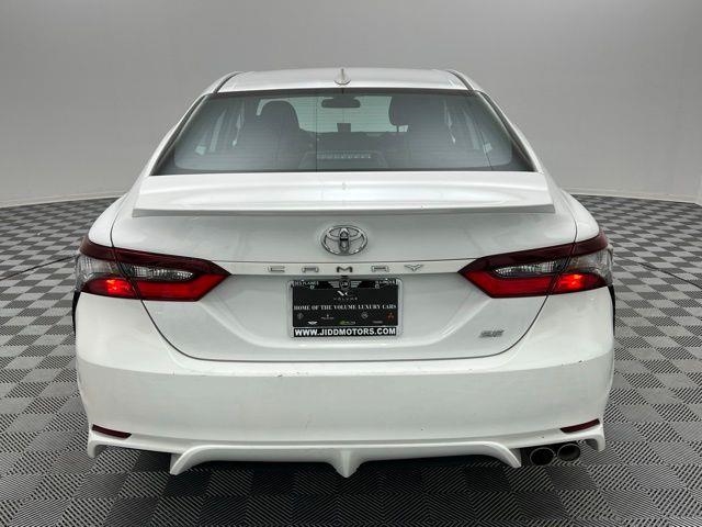 2024 Toyota Camry SE FWD