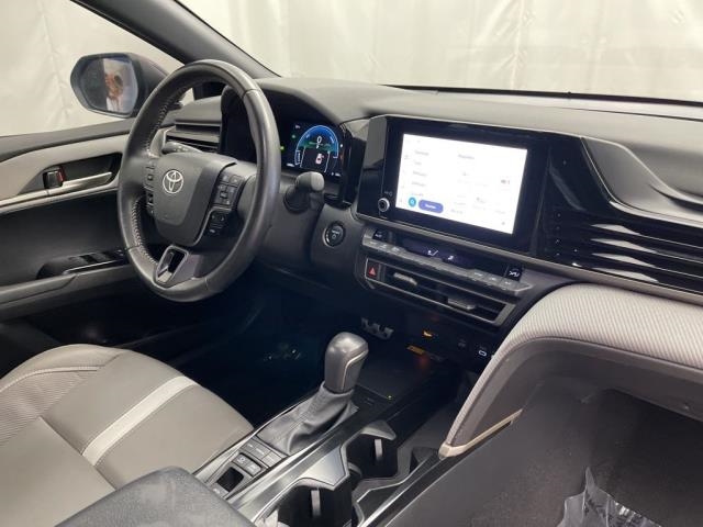 2025 Toyota Camry SE FWD