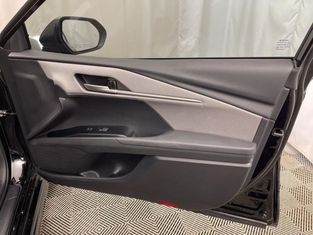 2025 Toyota Camry SE FWD