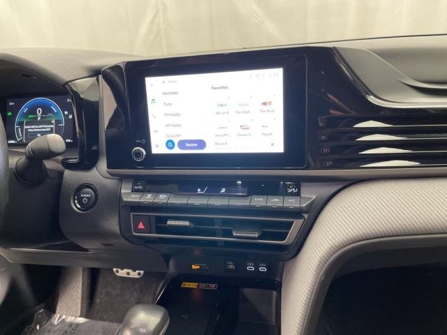 2025 Toyota Camry SE FWD