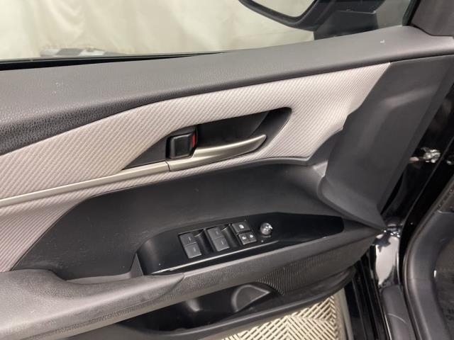 2025 Toyota Camry SE FWD