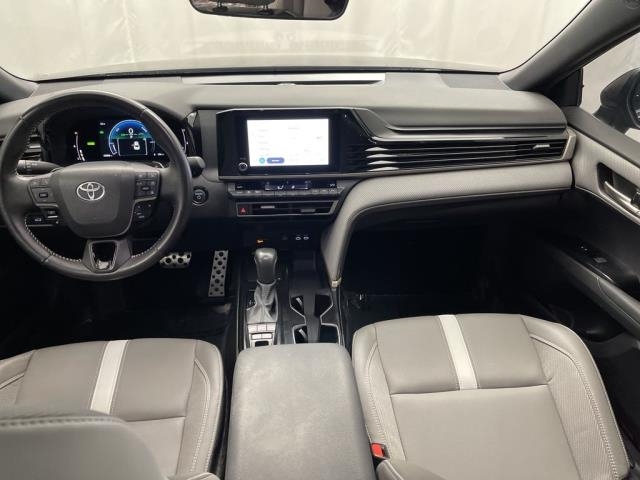 2025 Toyota Camry SE FWD