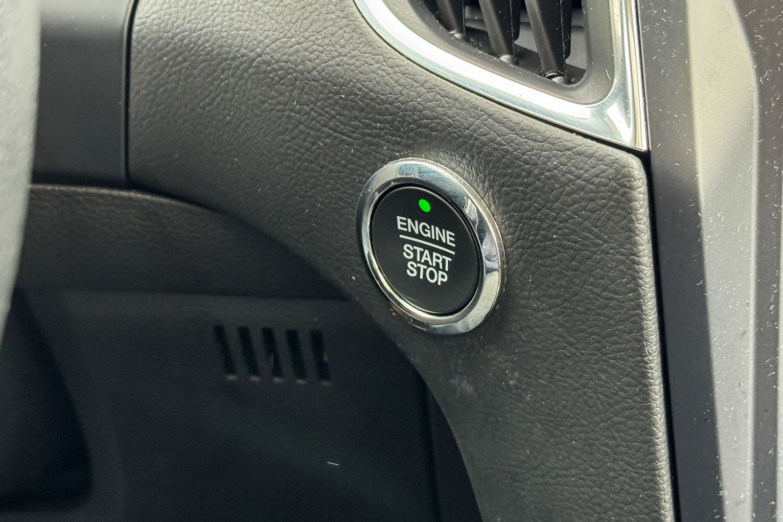 2022 Ford Edge Titanium AWD