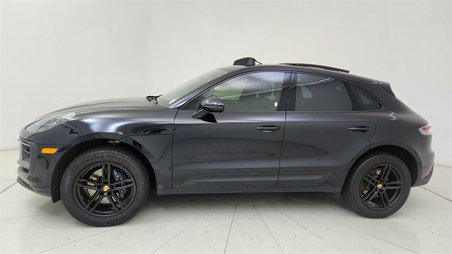 2025 Porsche Macan Base AWD