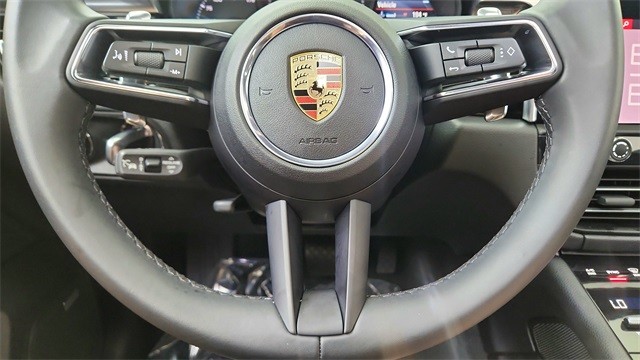 2025 Porsche Macan Base AWD