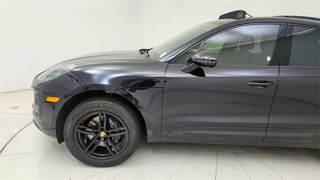 2025 Porsche Macan Base AWD