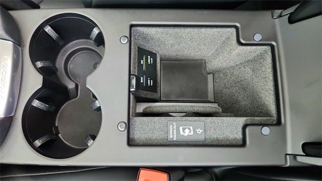 2025 Porsche Macan Base AWD