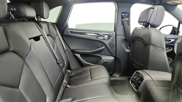 2025 Porsche Macan Base AWD