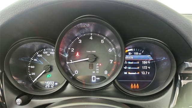 2025 Porsche Macan Base AWD