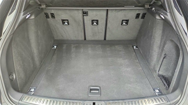 2025 Porsche Macan Base AWD