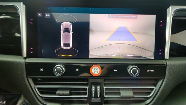 2025 Porsche Macan Base AWD