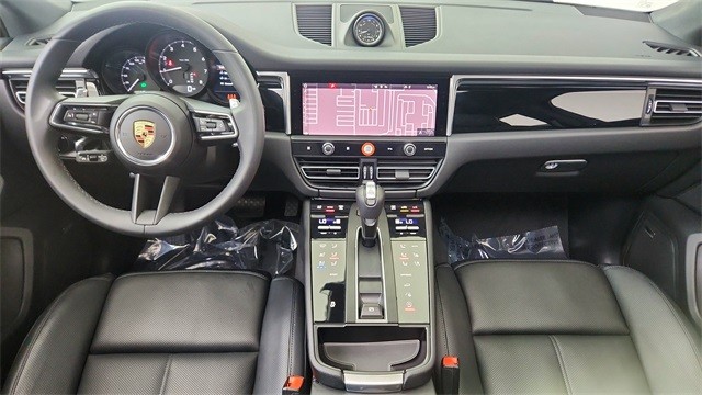 2025 Porsche Macan Base AWD