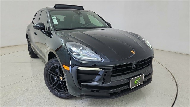 2025 Porsche Macan Base AWD