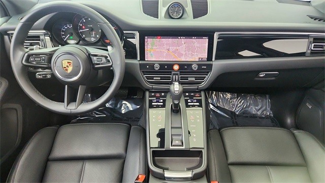 2025 Porsche Macan Base AWD