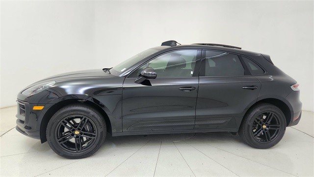 2025 Porsche Macan Base AWD