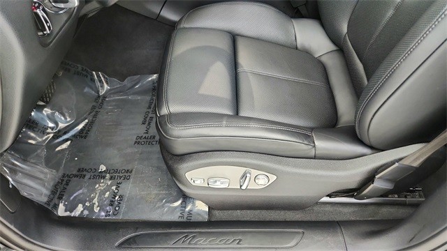 2025 Porsche Macan Base AWD