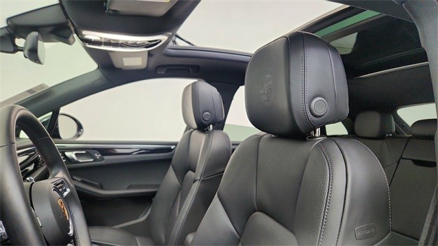 2025 Porsche Macan Base AWD