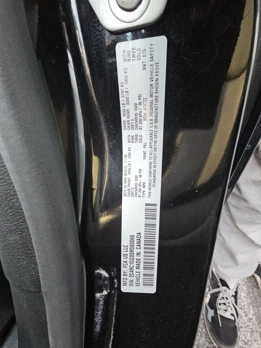 2025 Chrysler Pacifica Limited FWD