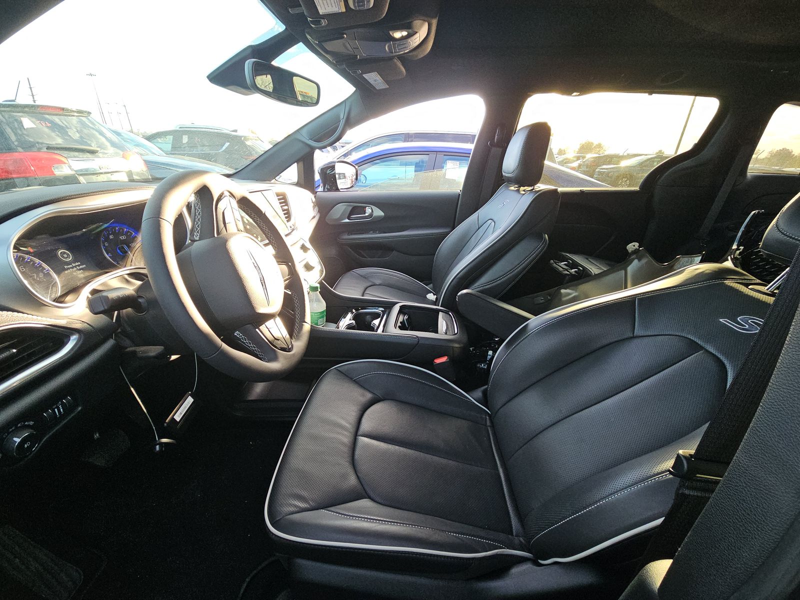 2025 Chrysler Pacifica Limited FWD