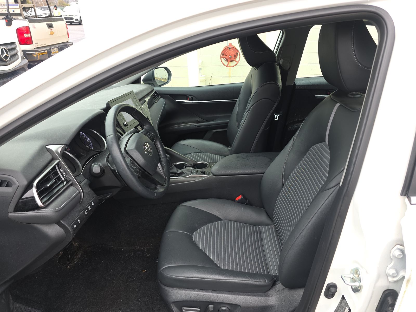 2023 Toyota Camry SE AWD