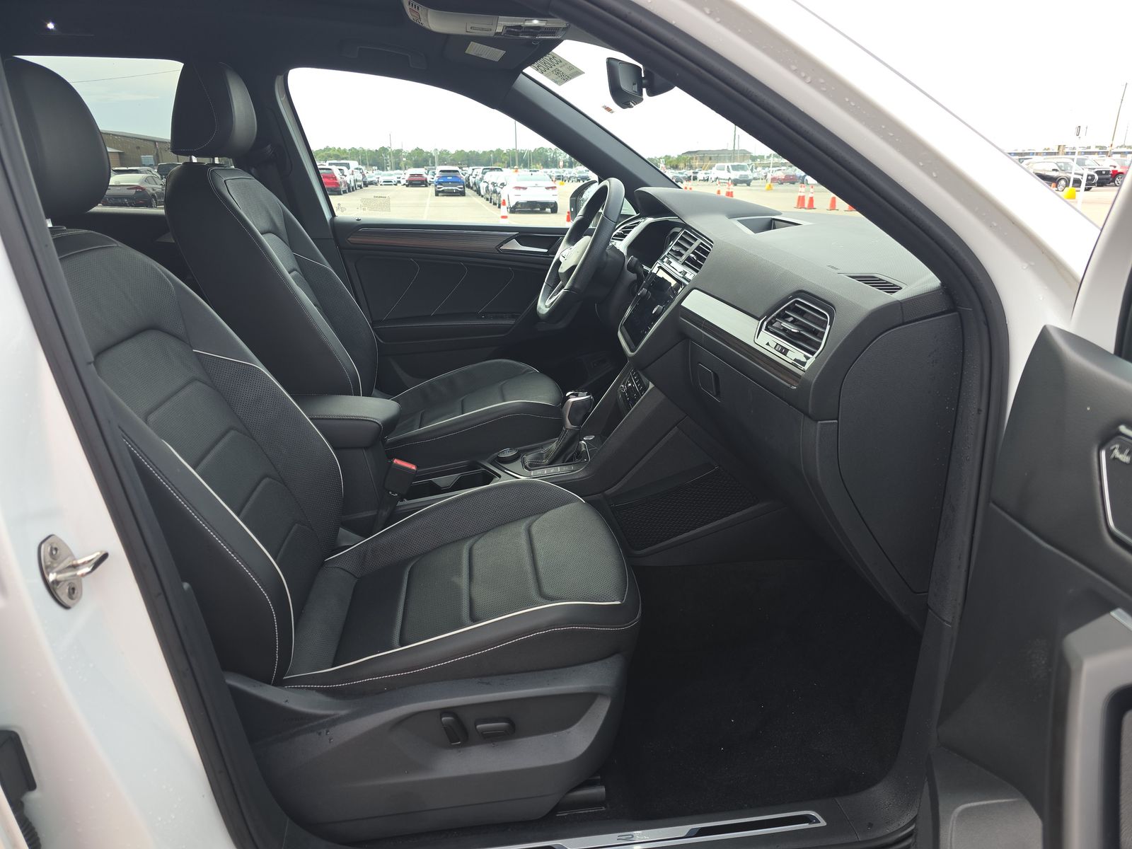 2022 Volkswagen Tiguan 2.0T SEL R-Line AWD