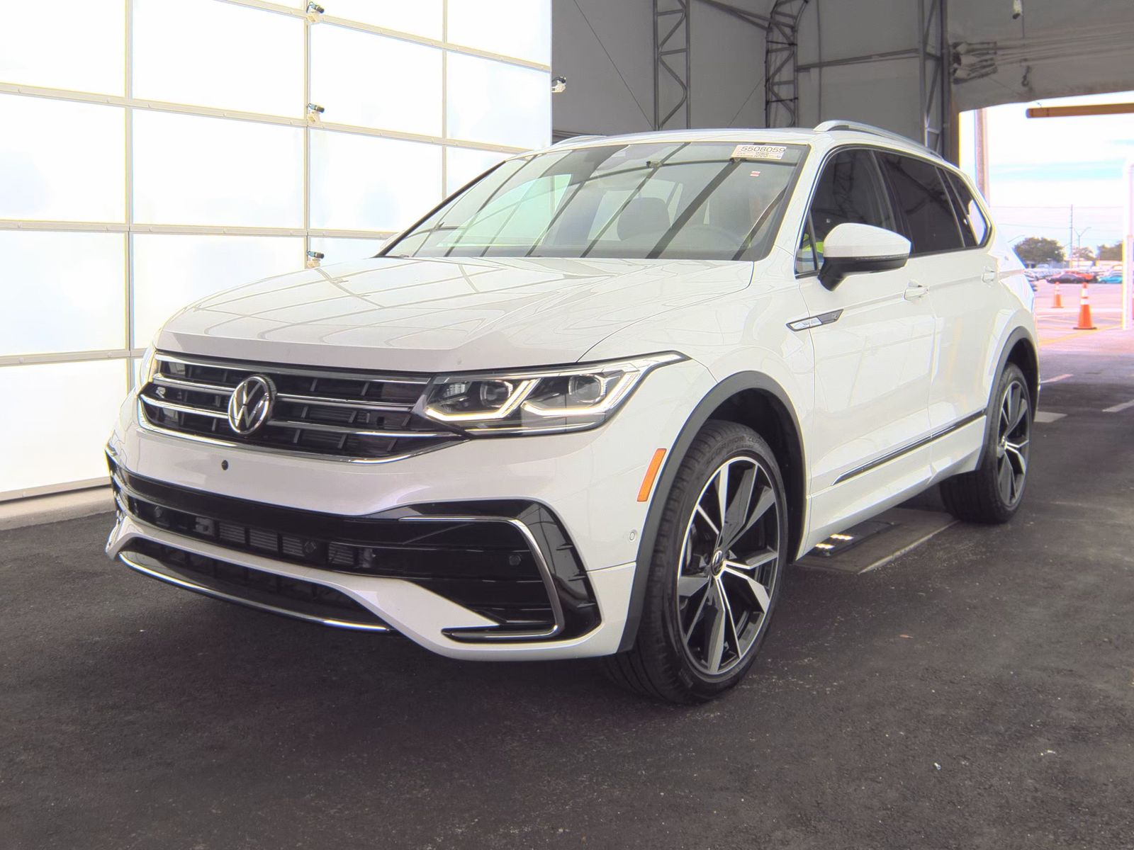 2022 Volkswagen Tiguan 2.0T SEL R-Line AWD