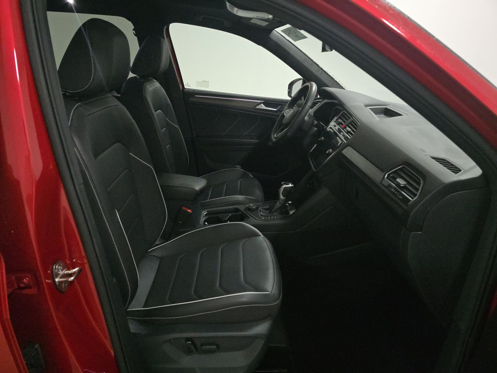 2024 Volkswagen Tiguan 2.0T SEL R-Line AWD