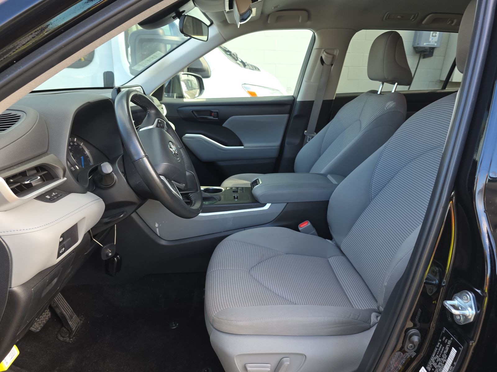 2024 Toyota Highlander Hybrid LE AWD