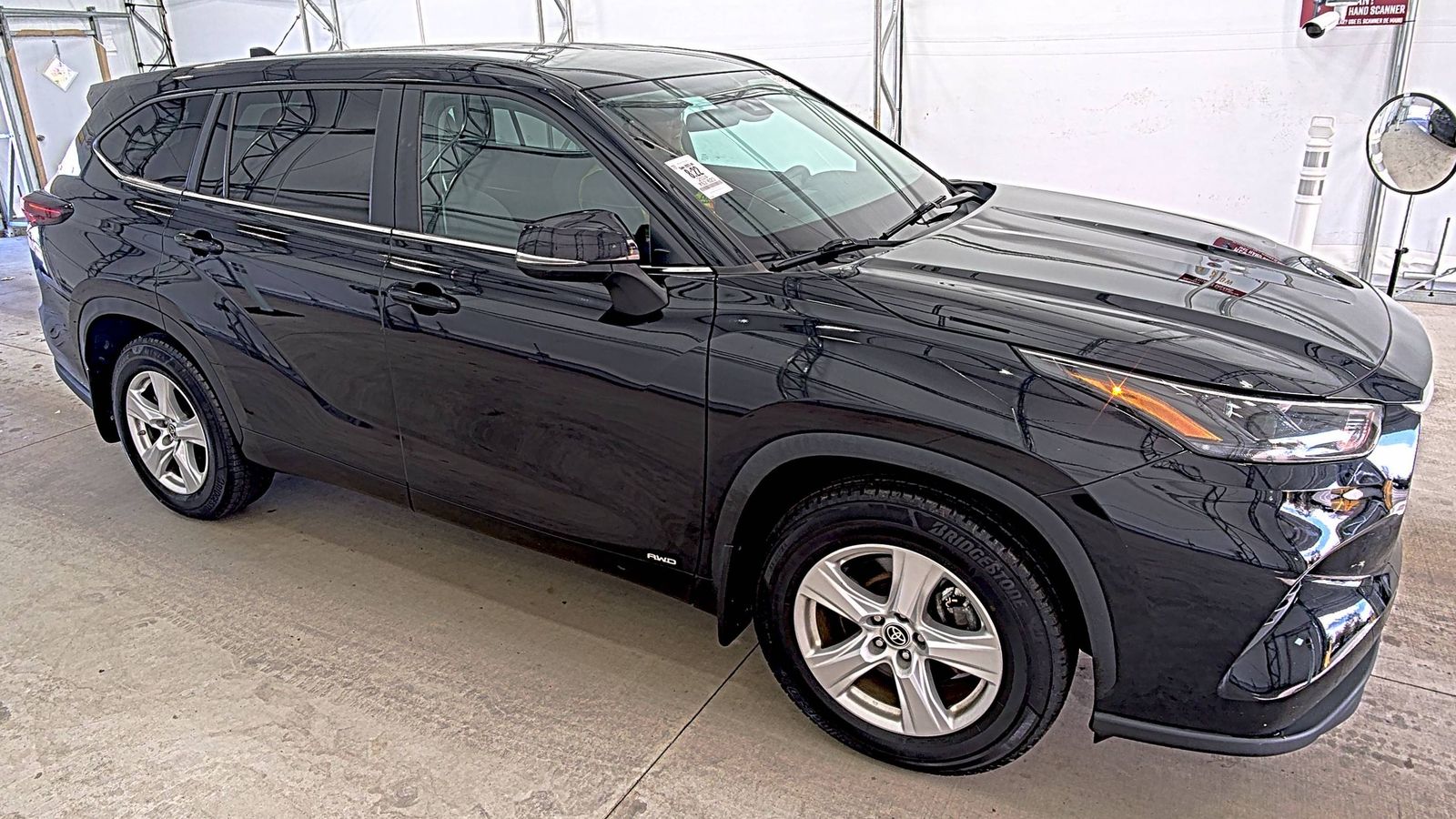 2024 Toyota Highlander Hybrid LE AWD
