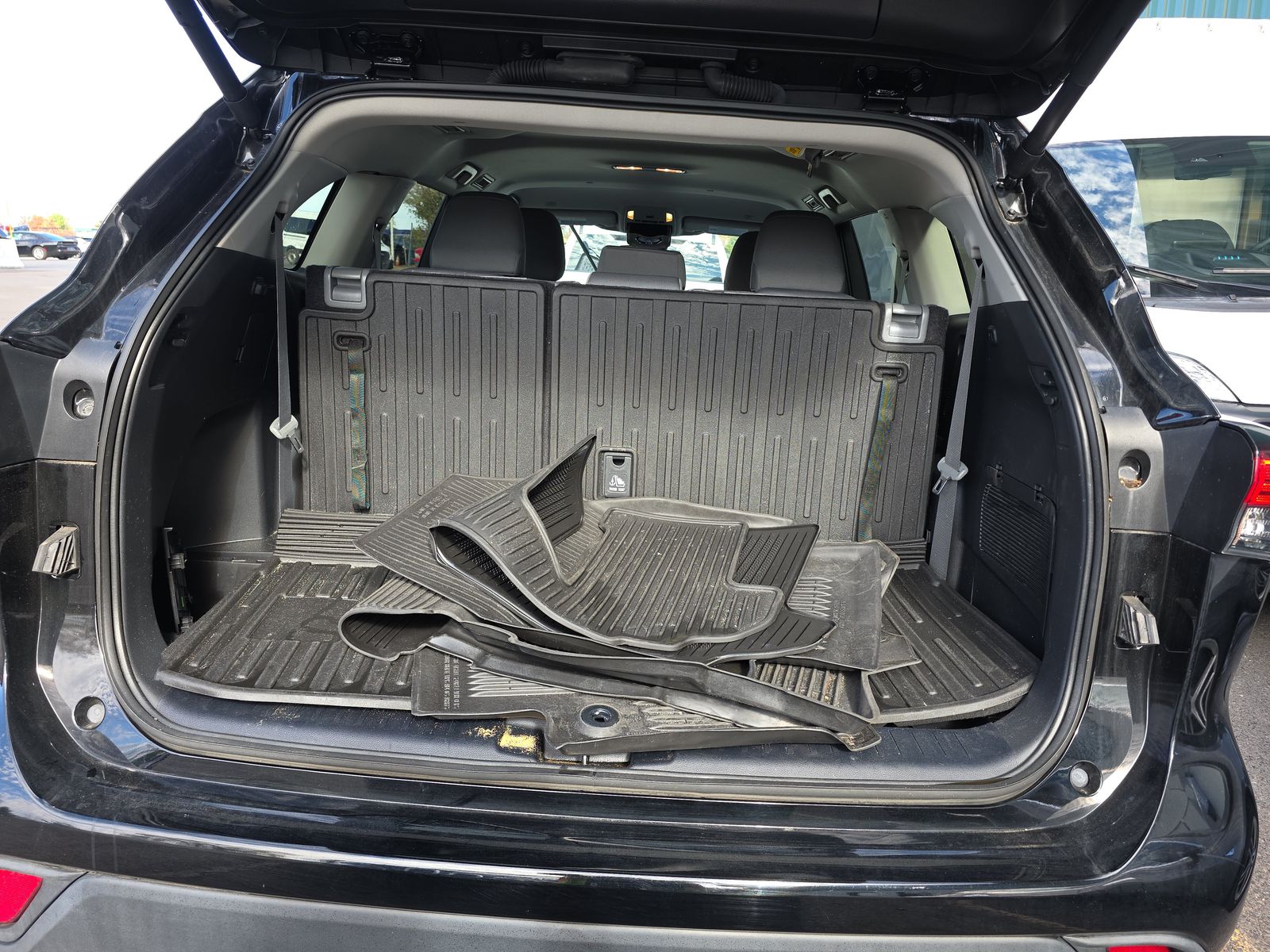 2024 Toyota Highlander Hybrid LE AWD