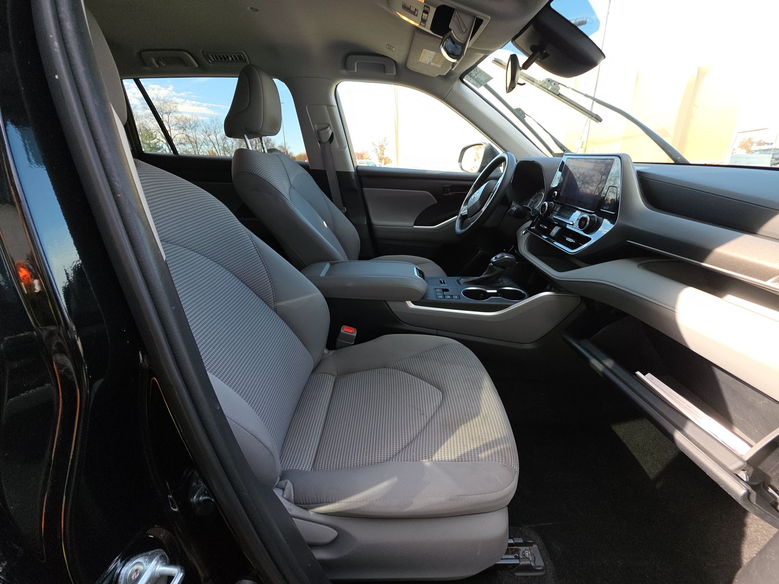 2024 Toyota Highlander Hybrid LE AWD