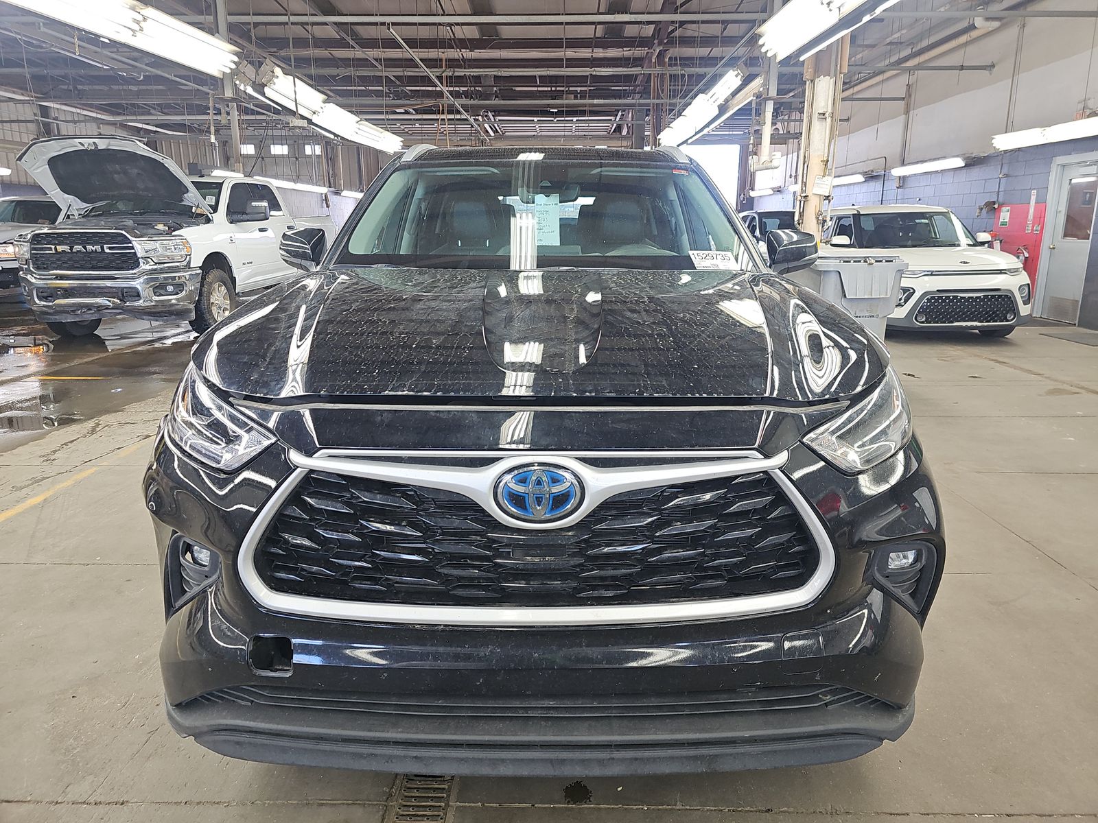 2023 Toyota Highlander Hybrid XLE AWD