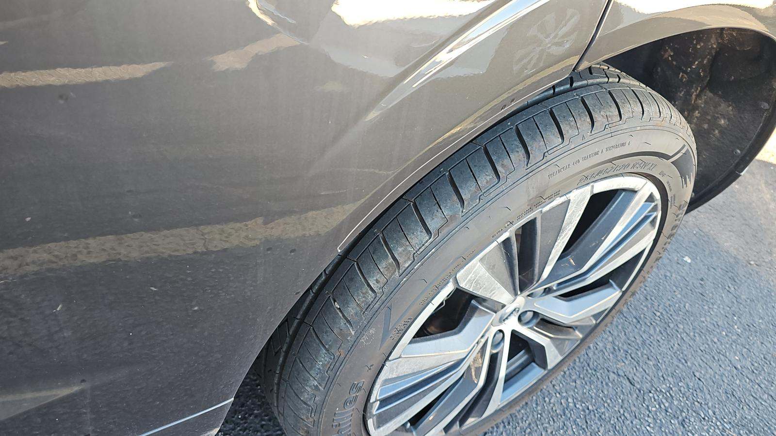 2022 Volvo XC60 B5 Momentum AWD