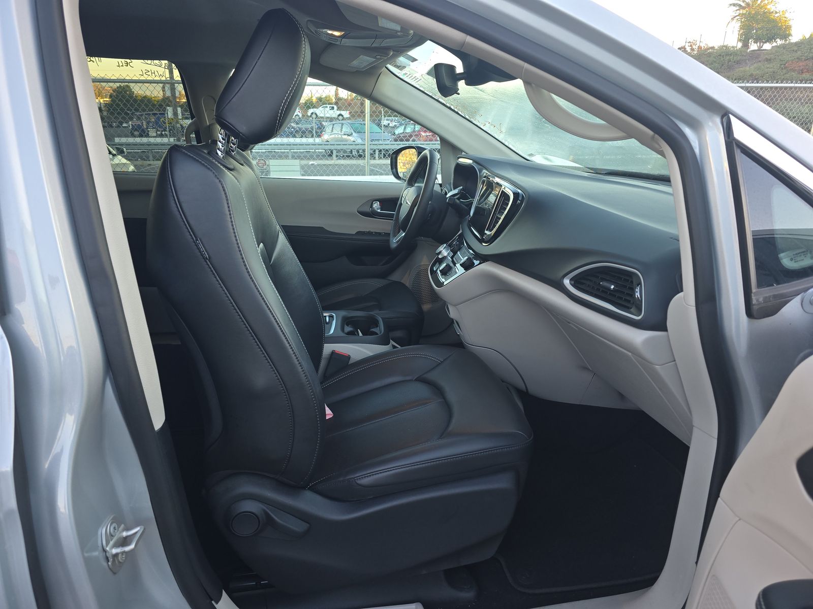 2024 Chrysler Pacifica Touring L FWD