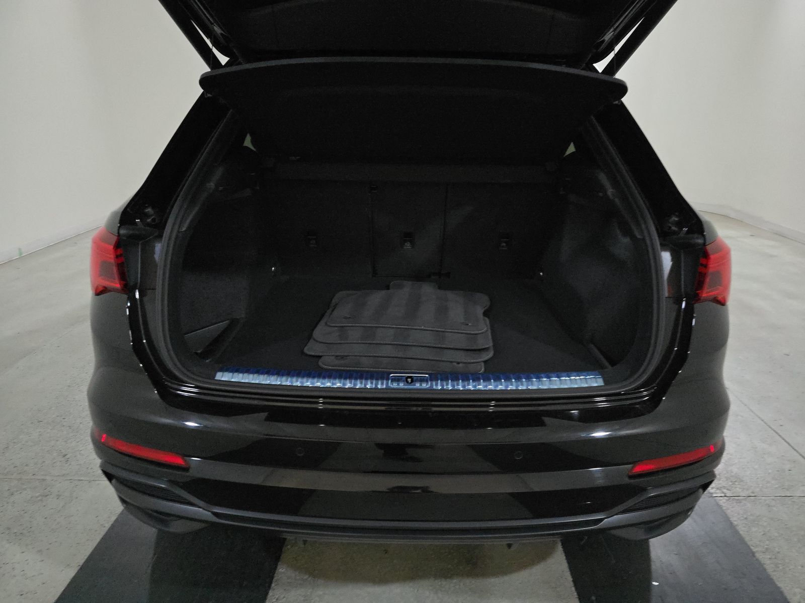 2022 Audi Q3 2.0T S line Premium Plus AWD