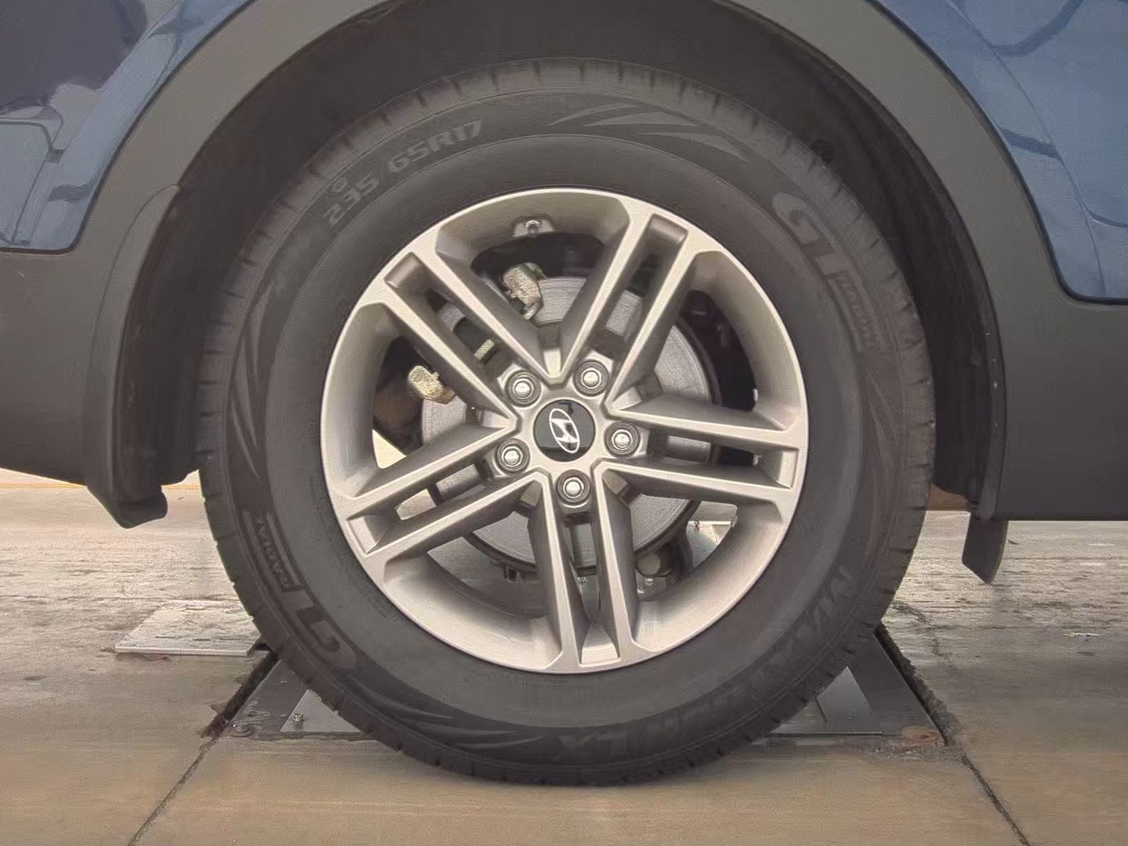 2017 Hyundai Santa Fe Sport Base FWD